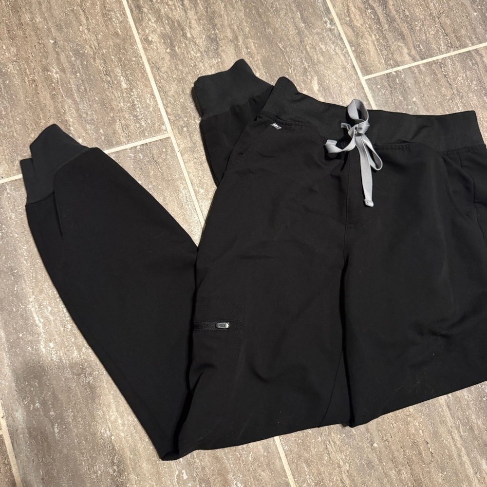 FIGS Jogger Scrub Pants